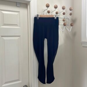 Lululemon - 7/8s Yoga Workout Leggings - Mesh - Black - Size 4